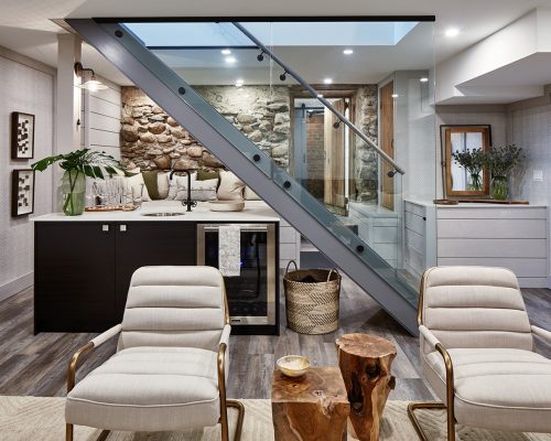 HGTV Canada: Sarah Off the Grid – Season 2 HGTV Canada: Sarah Off the Grid – Season 2 - The Media Room - June 2019